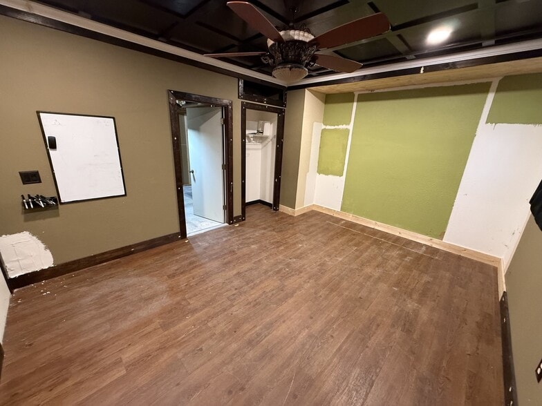 More Photos Of 1853 Canova St SE, Palm Bay Showroom For Sale