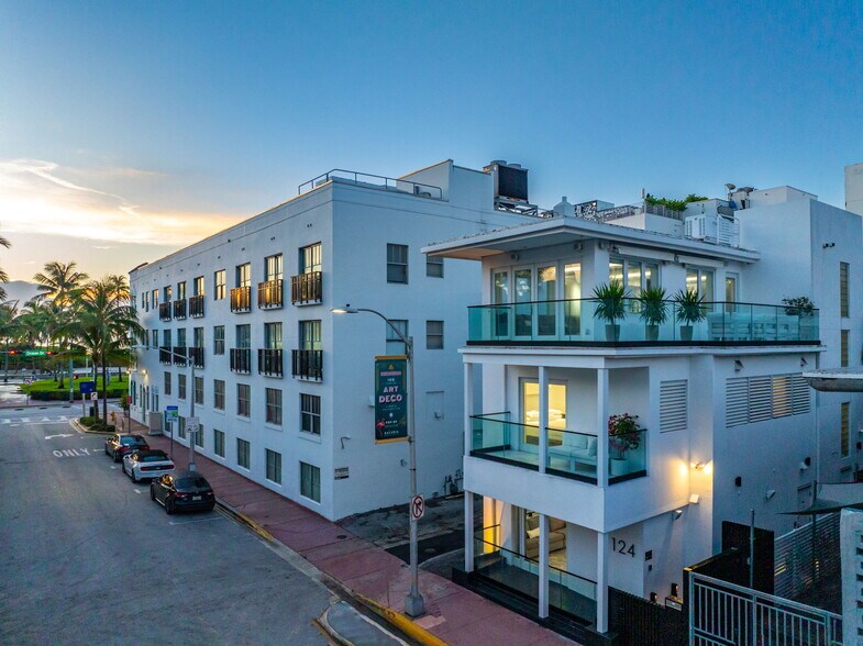More Photos Of 124 11th St, Miami Beach Hotel For Sale
