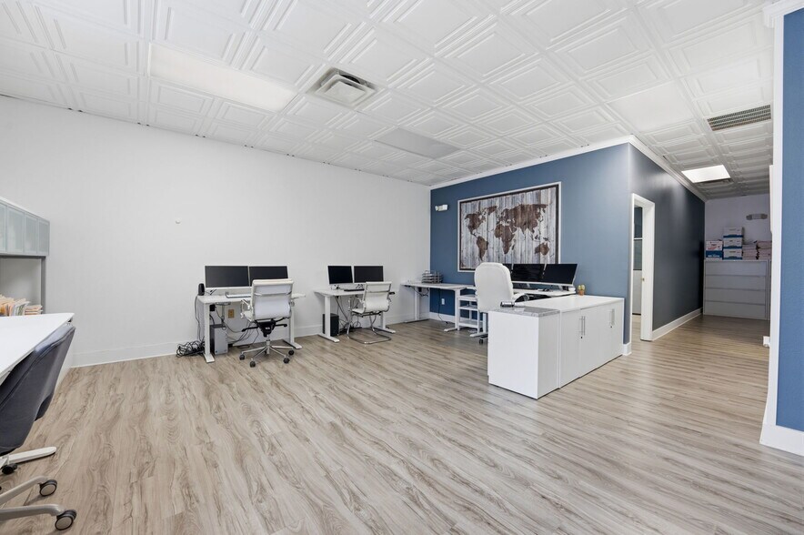 More Photos Of 5404 Hoover Blvd, Tampa Medical For Sale