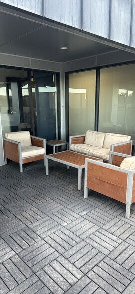 More Photos Of 22750 Hawthorne Blvd, Torrance Unknown For Lease