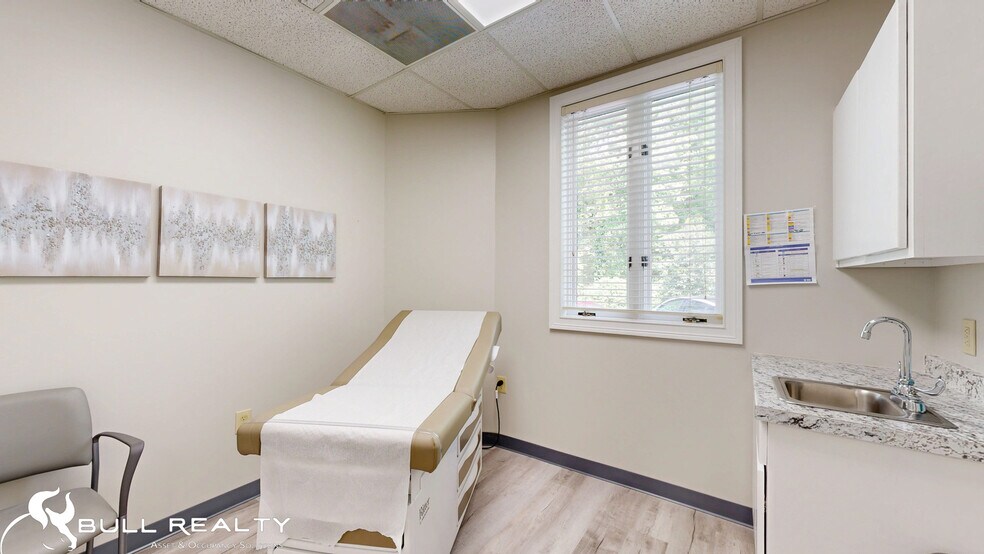 More Photos Of 2680 Lawrenceville Hwy, Decatur Medical For Lease