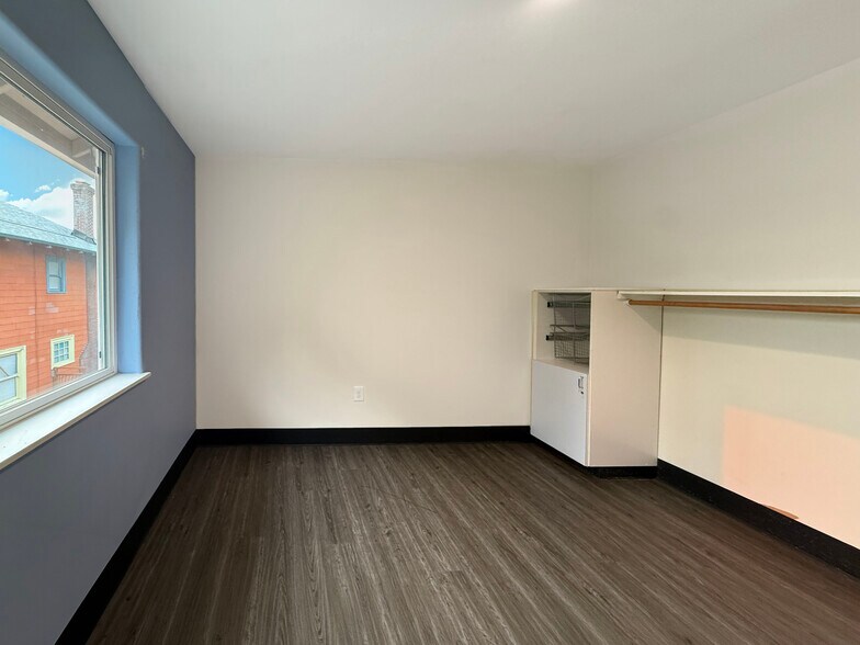 More Photos Of 8041-8045 E Burnside St, Portland Rehabilitation Center For Sale