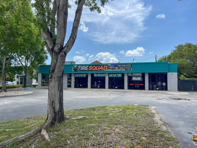 Primary Photo Of 9799 S Dixie Hwy, Pinecrest Freestanding For Sale