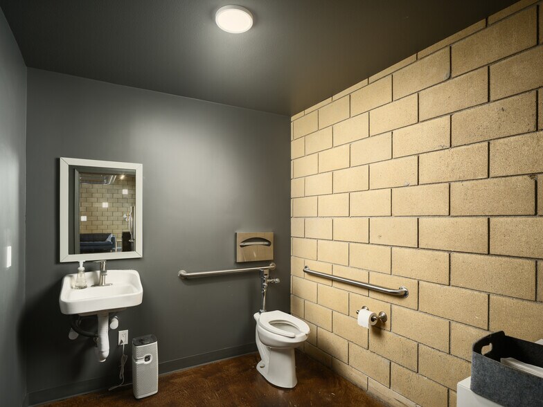 More Photos Of 2202 30th St, San Diego Apartments For Sale