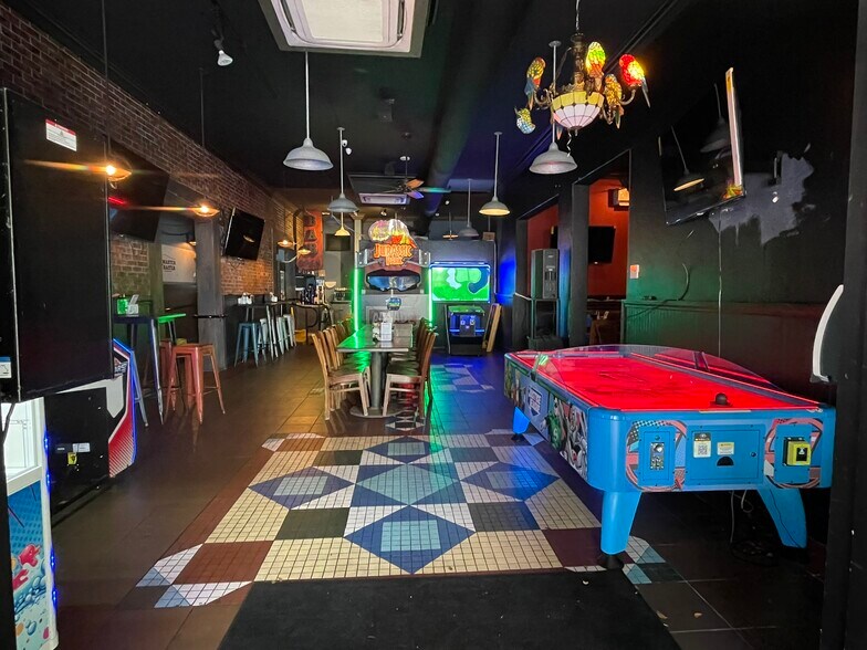 More Photos Of 404 Southard St, Key West Restaurant For Sale