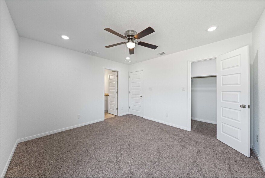 More Photos Of 6010 Shashi Place, San Antonio Apartments For Sale