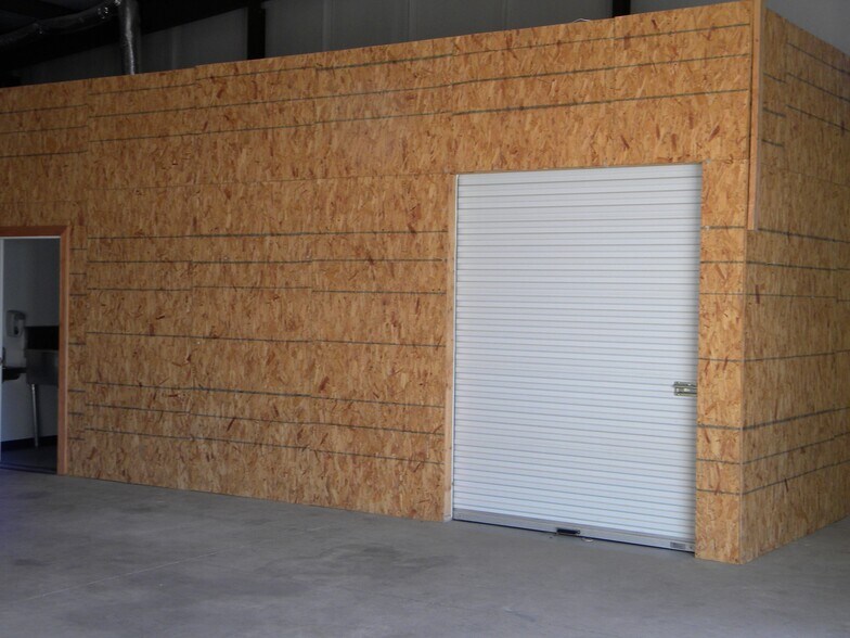 More Photos Of 4414 State Highway 276, Rockwall Flex For Lease