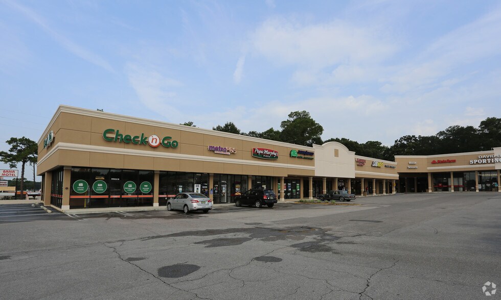 More Photos Of 3960-3992 Government Blvd, Mobile General Retail For Lease
