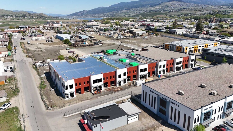 More Photos Of 4605 34 St, Vernon Distribution For Lease