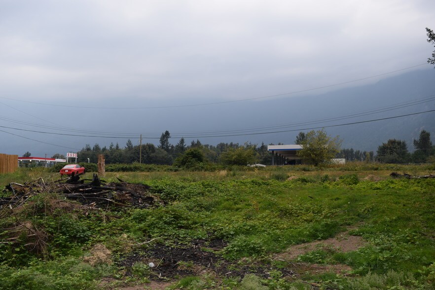 More Photos Of 61934 Estell Rd, Hope Land For Lease