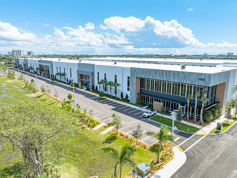 More Photos Of 311 Racetrack Loop, Pompano Beach Unknown For Lease