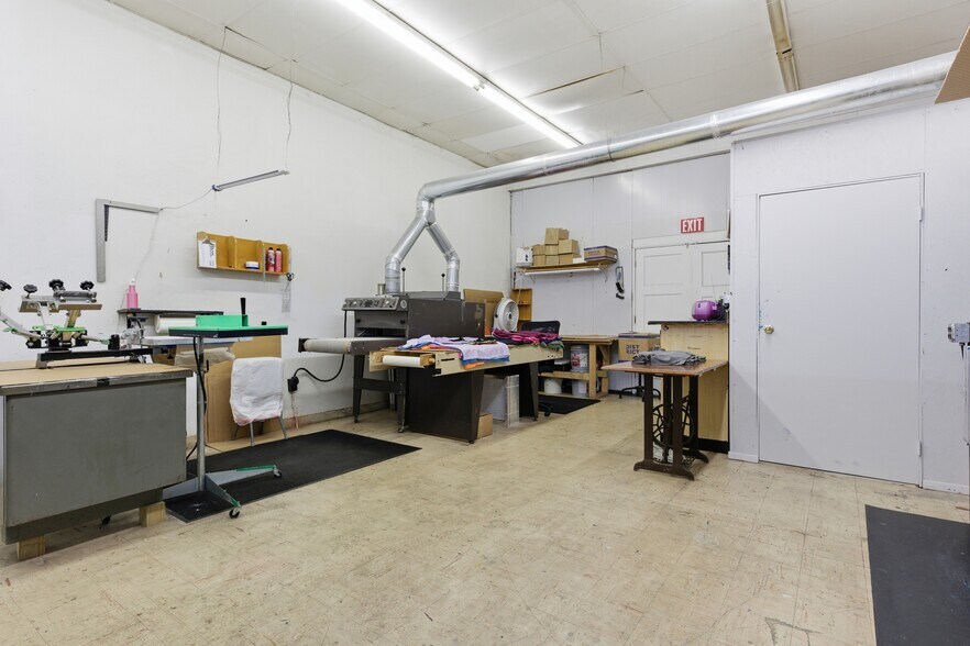 More Photos Of 622 N Central Ave, Connersville General Retail For Sale