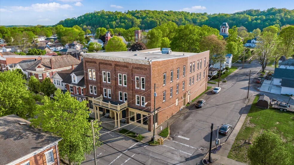 More Photos Of 701 Main St, Dresden Storefront For Lease