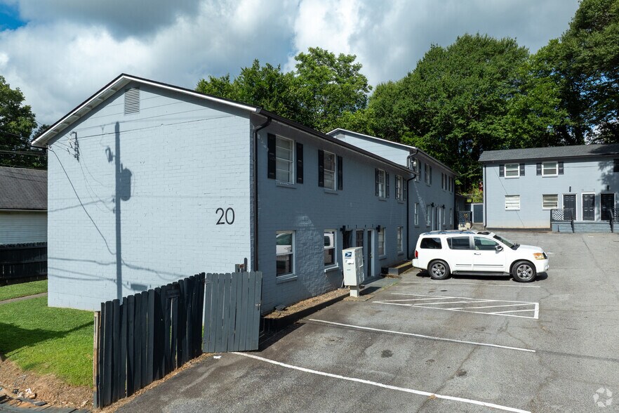 More Photos Of 20 Griffin St, Atlanta Multifamily For Sale