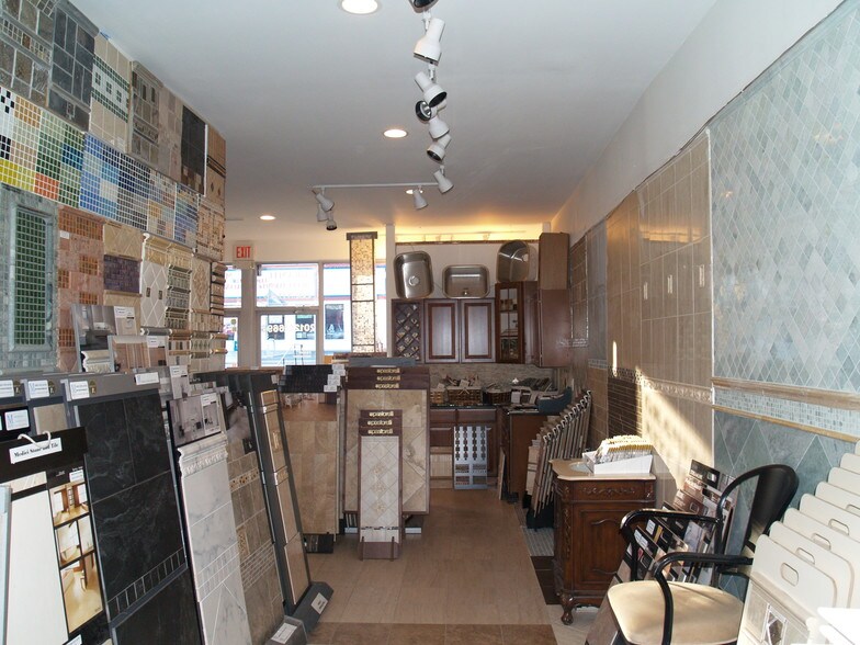 More Photos Of 960-964 Kinderkamack Rd, River Edge Storefront Retail Office For Lease