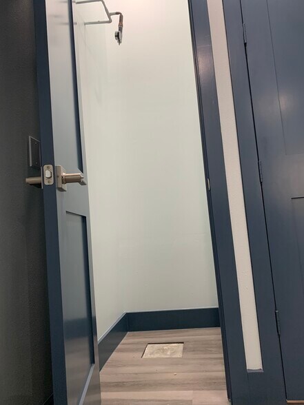 More Photos Of 8815 West Rd, Houston Unknown For Lease