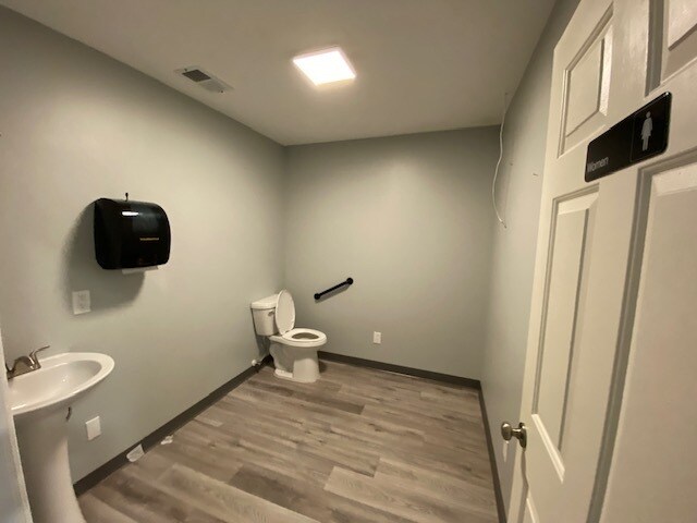 More Photos Of 2515 Broad River Rd, Columbia Religious Facility For Sale