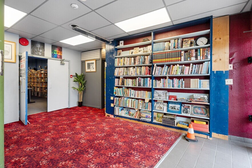 More Photos Of 33017 1st Av, Mission Flex For Lease