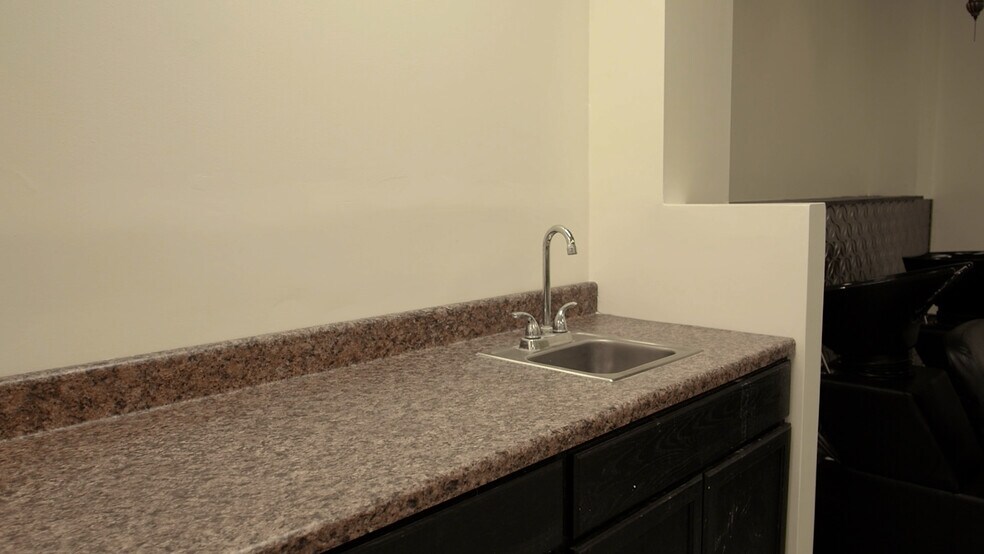 More Photos Of 1429 San Marco Blvd, Jacksonville General Retail For Sale