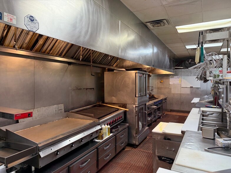 More Photos Of 421 Penn Ave, West Reading Restaurant For Sale
