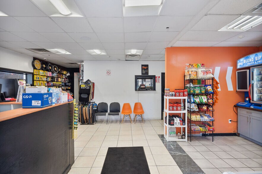 More Photos Of 146 N Main St, Spring Valley Service Station For Sale