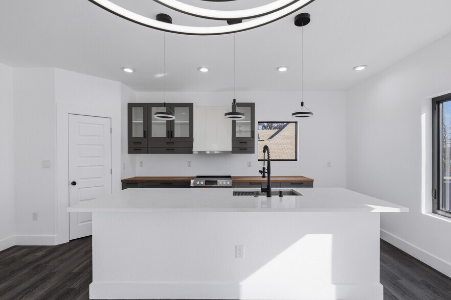 More Photos Of 1512 Wyoming St, San Antonio Apartments For Sale