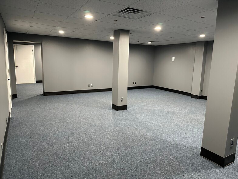 More Photos Of 9130 Otis Ave, Indianapolis Warehouse For Lease