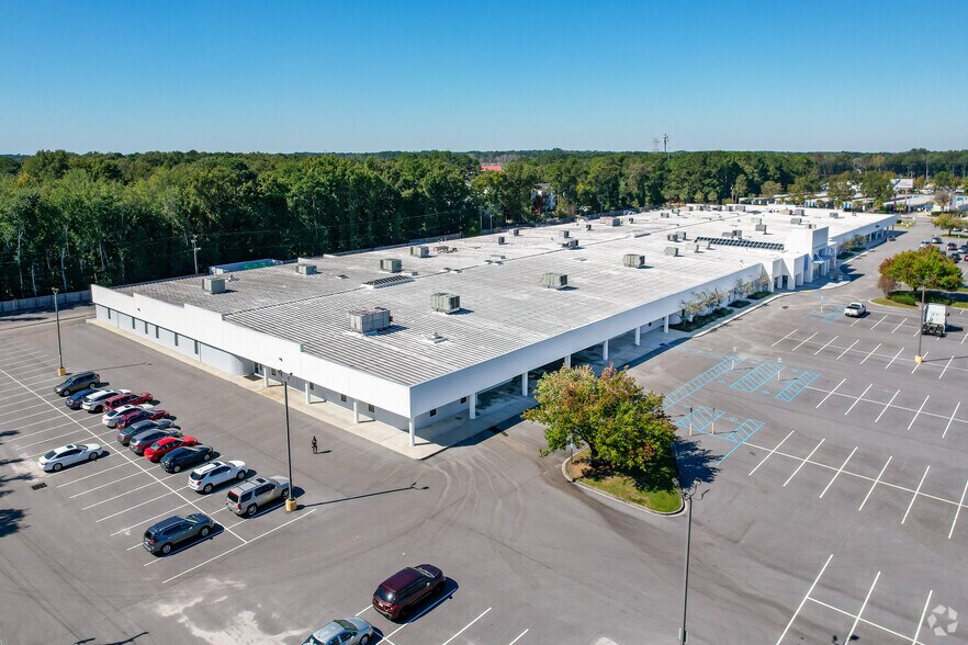 More Photos Of 8085 Rivers Ave, North Charleston Office For Lease