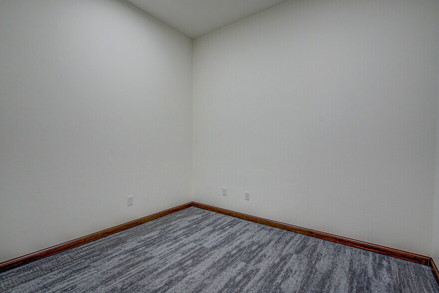 More Photos Of 1301 Magnolia Ct, Moore Office For Lease