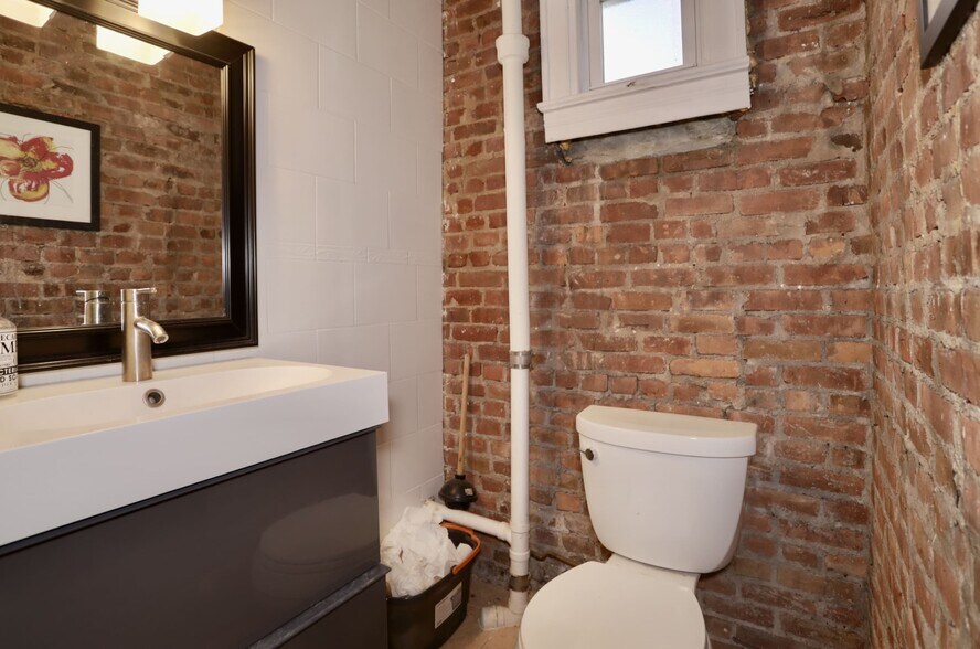 More Photos Of 205 12th St, Hoboken Storefront For Lease
