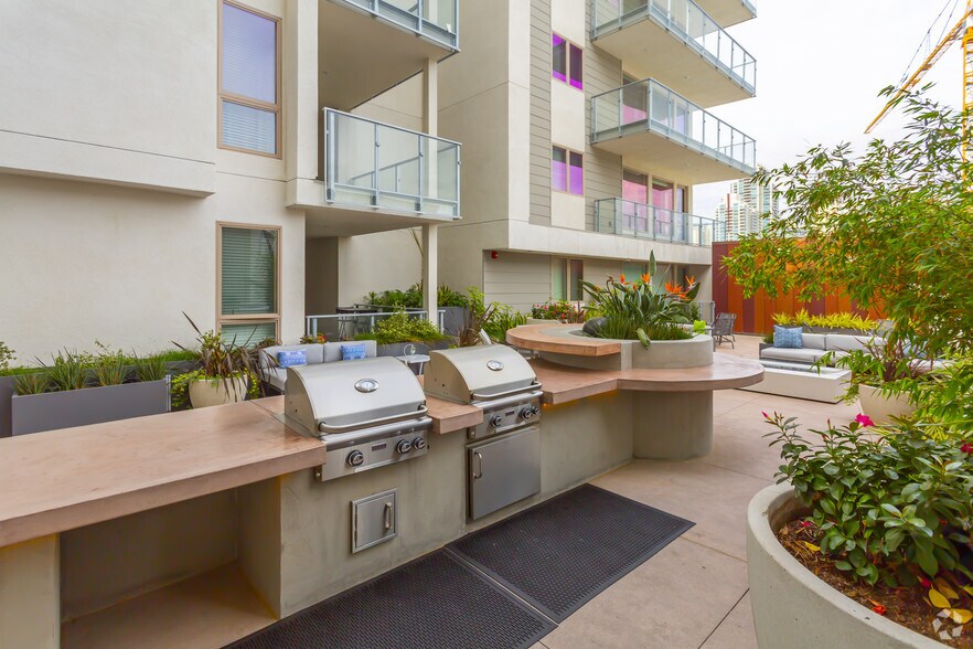 More Photos Of 1110 F St, San Diego Apartments For Lease