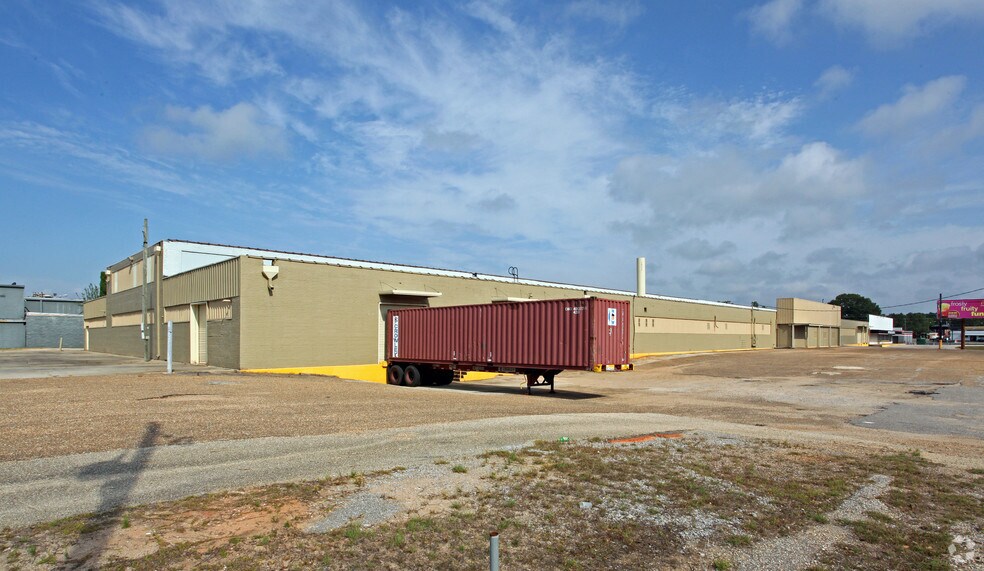 More Photos Of 1511 Telegraph Rd, Chickasaw Warehouse For Lease