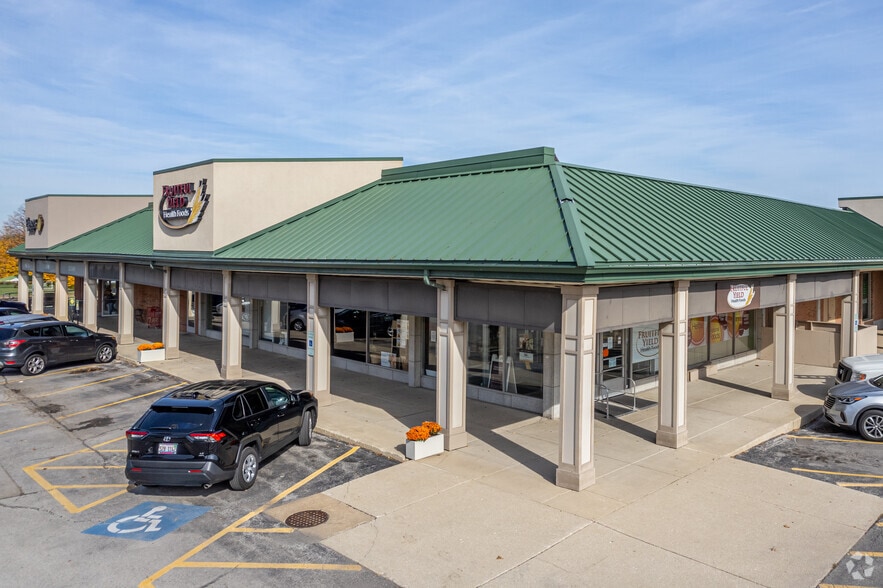 More Photos Of 333-445 S La Grange Rd, La Grange Park Unknown For Lease