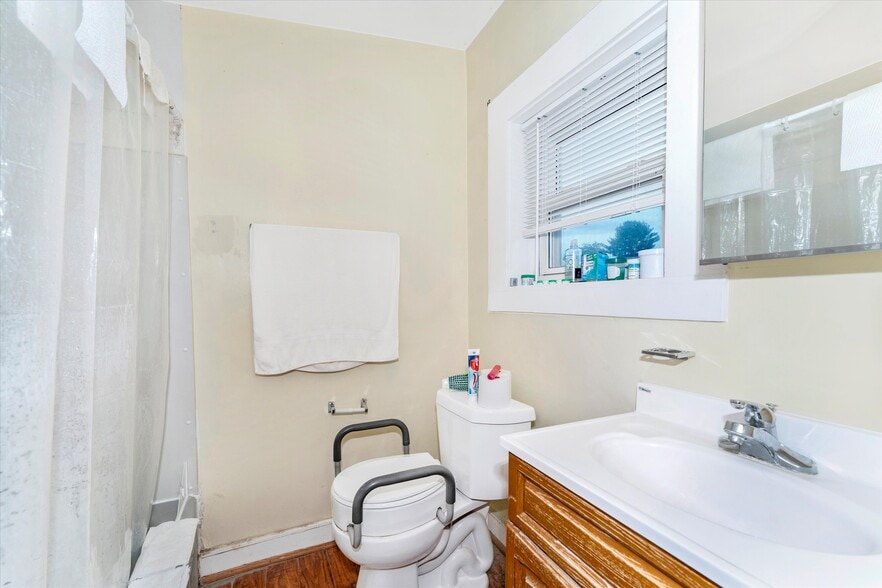 More Photos Of 229 N Church St, Thurmont Apartments For Sale