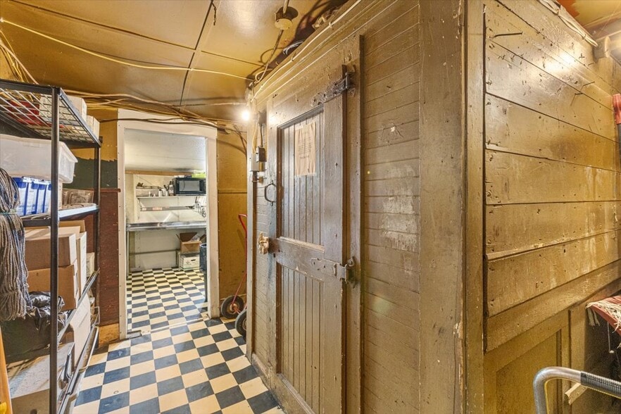 More Photos Of 206 1st St, Soldier Restaurant For Sale