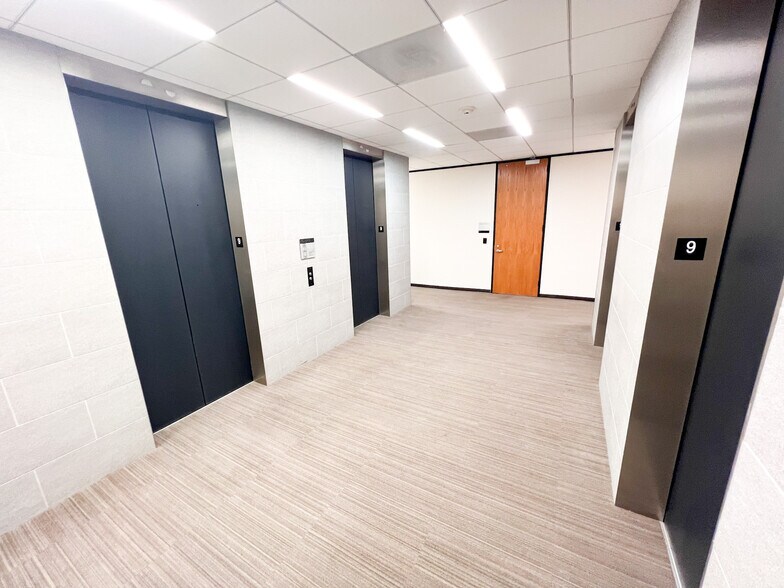 More Photos Of 500-550 W Texas Ave, Midland Office For Lease