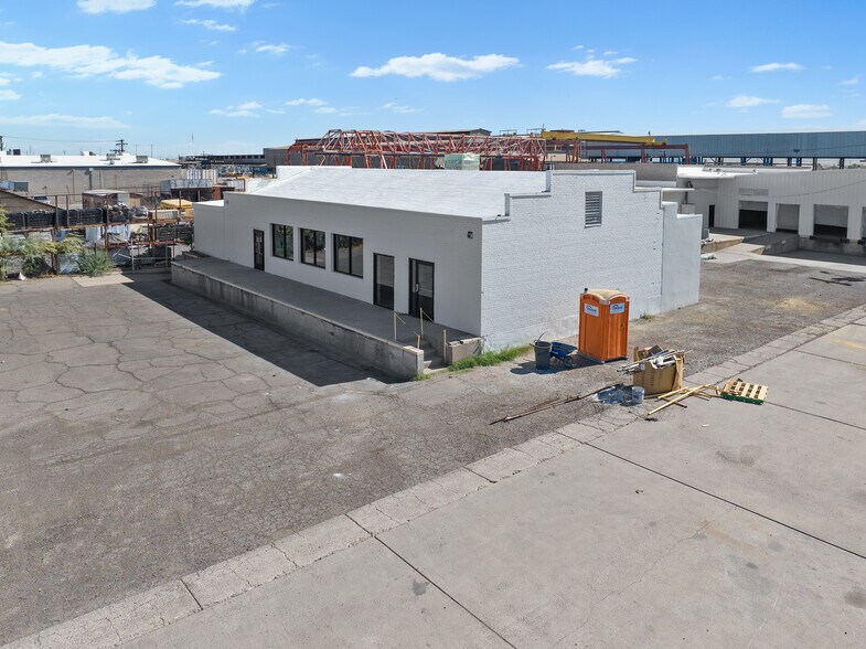More Photos Of 2125 W Jackson St, Phoenix Warehouse For Sale