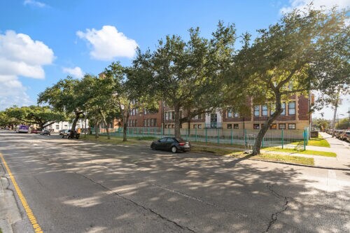 More Photos Of 3220-3222 Canal St, New Orleans Specialty For Sale