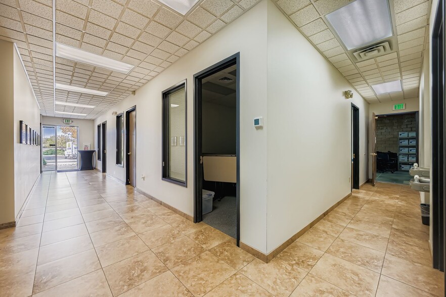 More Photos Of 12577 E Caley Ave, Englewood Office For Sale