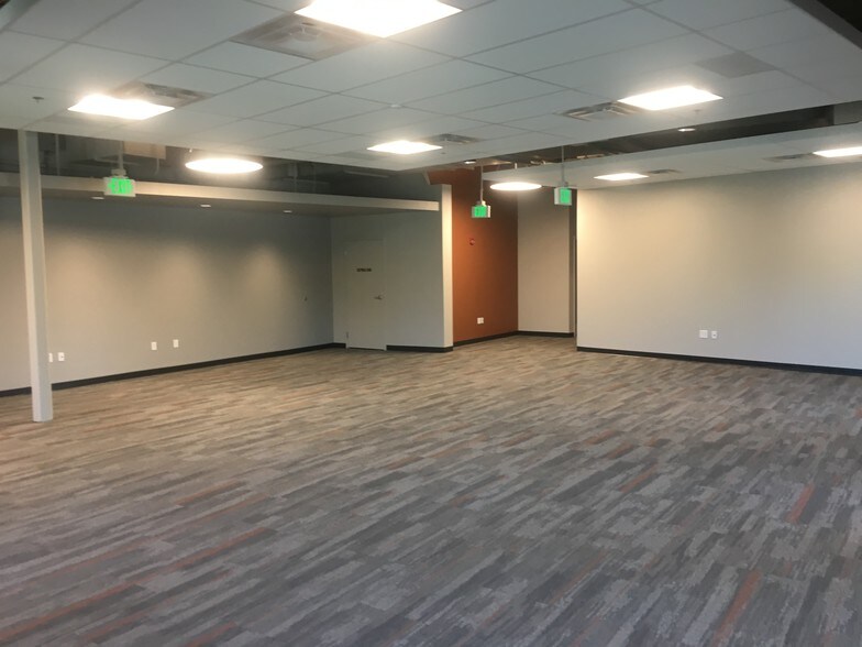 More Photos Of 1435 Garrison St, Lakewood Office For Sale