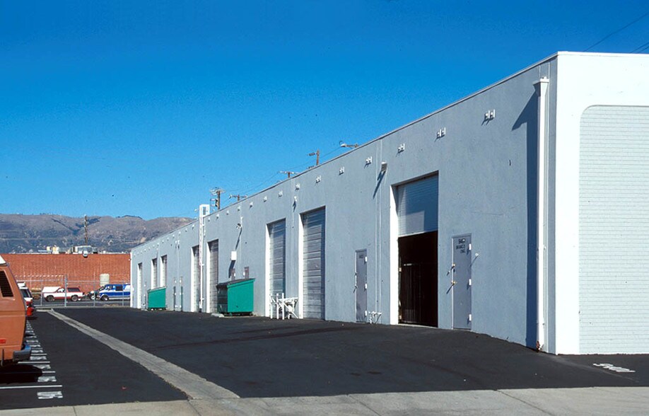 More Photos Of 9401-9427 Lurline Ave, Chatsworth Warehouse For Lease