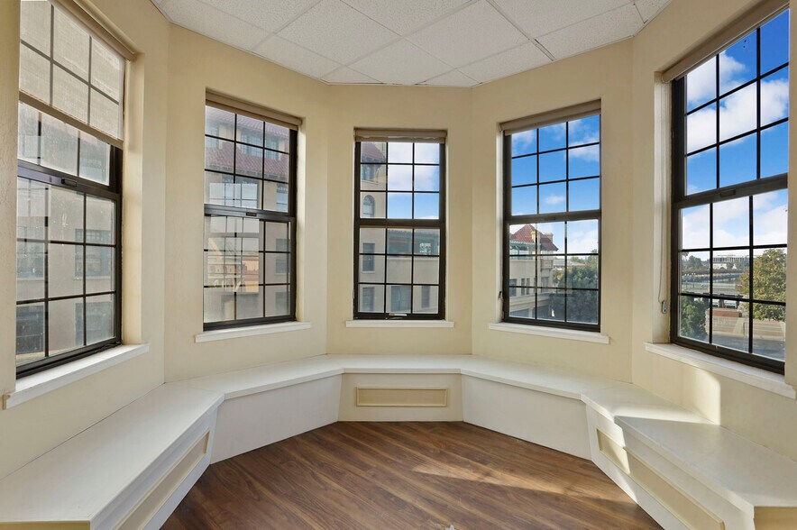 More Photos Of 125 Bridge Pl, Stockton Office For Lease