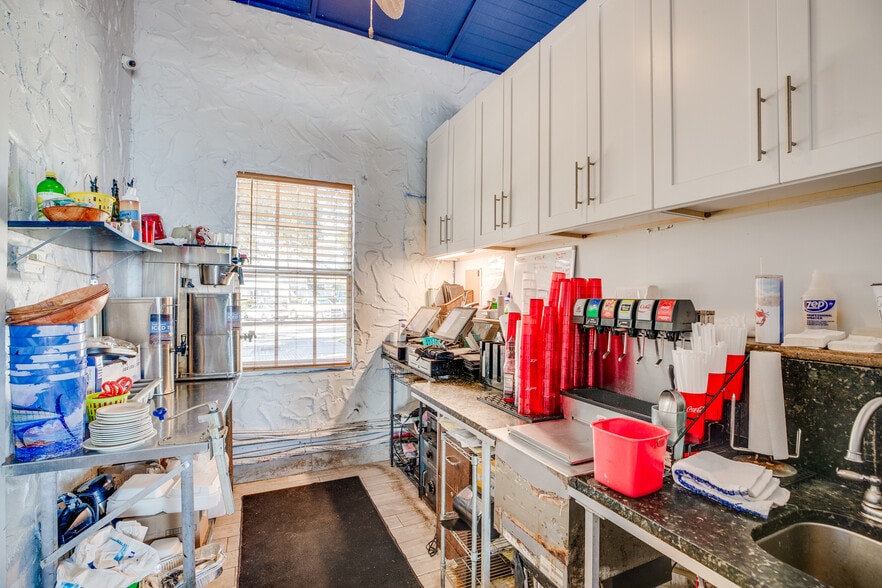 More Photos Of 1550 Indian River Dr, Sebastian Restaurant For Sale