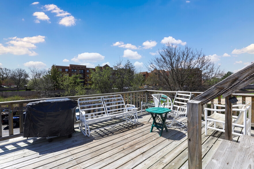 More Photos Of 111 E Palatine Rd, Palatine Multifamily For Sale