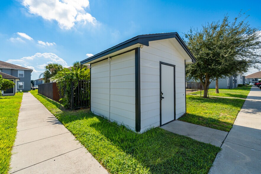 More Photos Of 5929 Wooldridge Rd, Corpus Christi Apartments For Sale