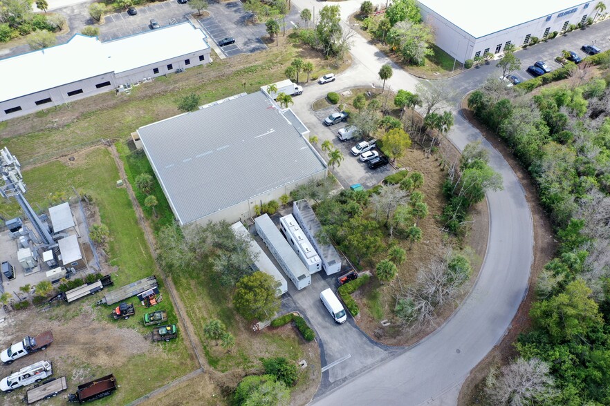 More Photos Of 14230 Jetport Loop W, Fort Myers Warehouse For Sale
