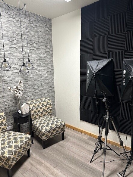 More Photos Of 10354 W Chatfield Ave, Littleton Office For Lease