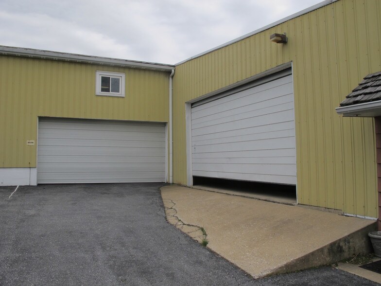 More Photos Of 4056 Marietta Ave, Mount Joy Light Distribution For Lease