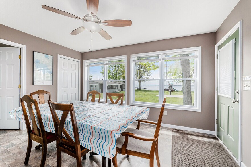 More Photos Of 10392 Houghton Lake dr, Houghton Lake Specialty For Sale