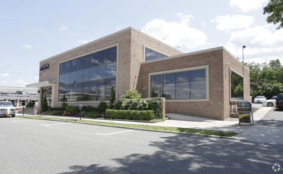 Primary Photo Of 24 W Carver St, Huntington Office For Lease